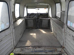 Citroen 2CV Camionette sisältä