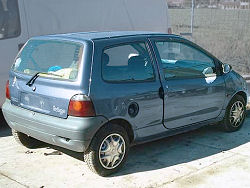 Renault Twingo takaa